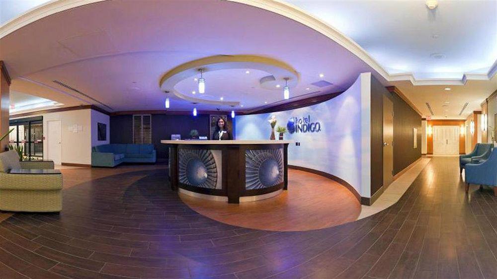 Best Western Premier Toronto Airport Carlingview Hotel Exterior foto